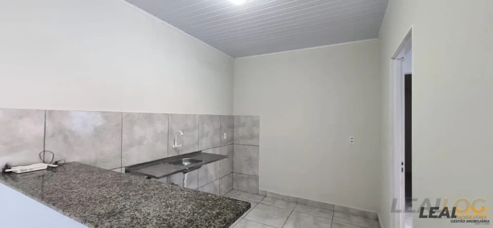 ALUG0 - CASA NO CRISTO REI - AURÍLIA SALES CURVO - VÁRZEA GRANDE - MT