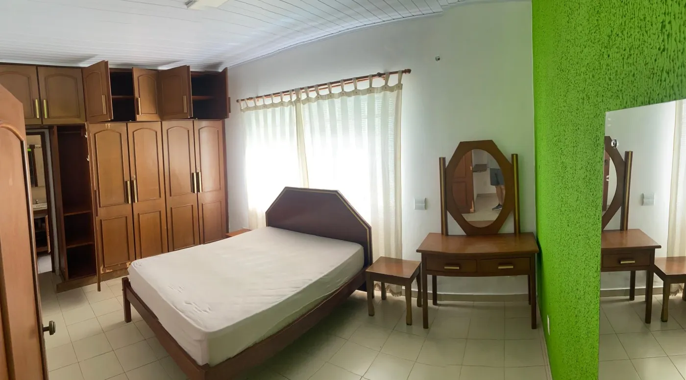 Casa para Locação em Cuiabá / MT no bairro Araés