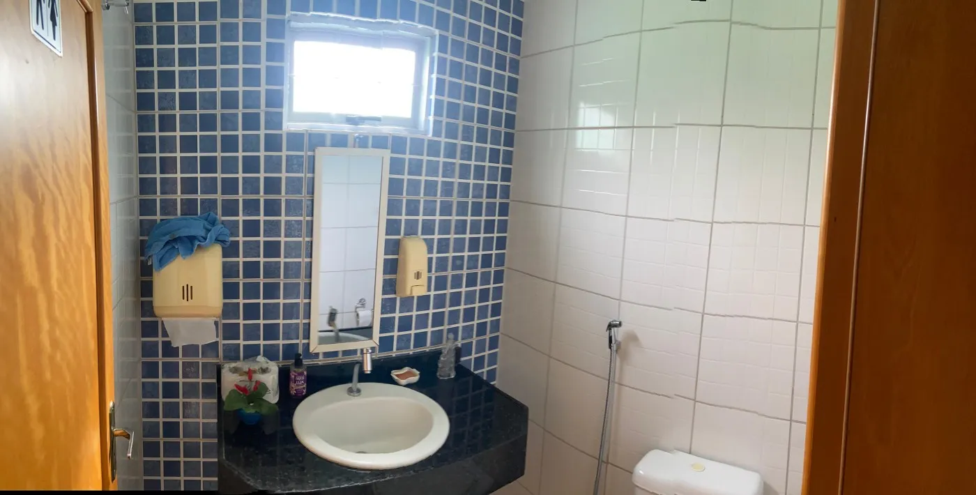 Casa para Locação em Cuiabá / MT no bairro Araés