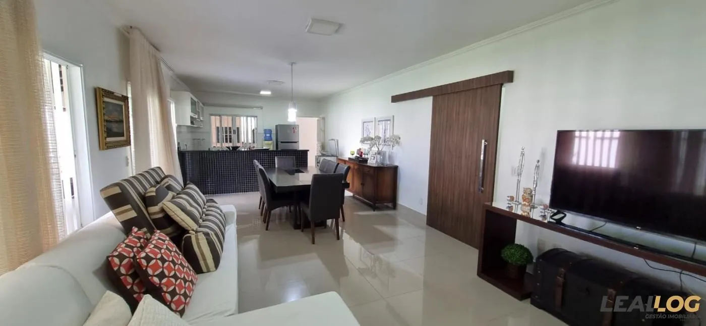 Casa em Condomínio para Venda em Chapada dos Guimarães / MT no bairro Rodovia MT 251