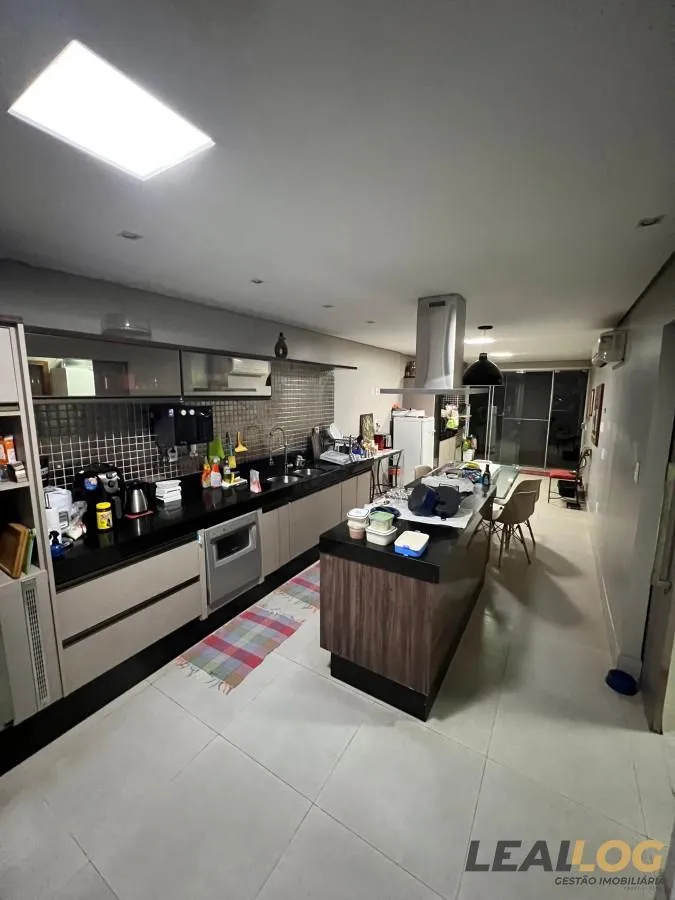 Imagens do imóveis Casa em Condomínio para Venda em Cuiabá / MT no bairro Santa Cruz