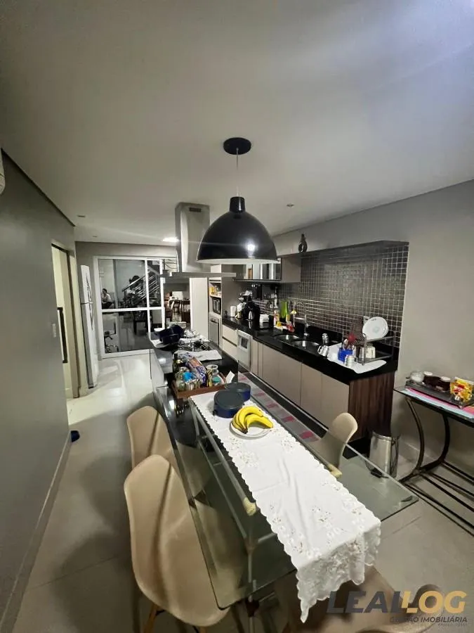 Imagens do imóveis Casa em Condomínio para Venda em Cuiabá / MT no bairro Santa Cruz