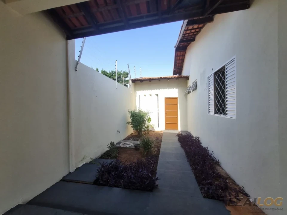 Imagens do imóveis VENDO - Casa no Flamboyant/ próximo ao shopping Estação/ Cuiabá - MT