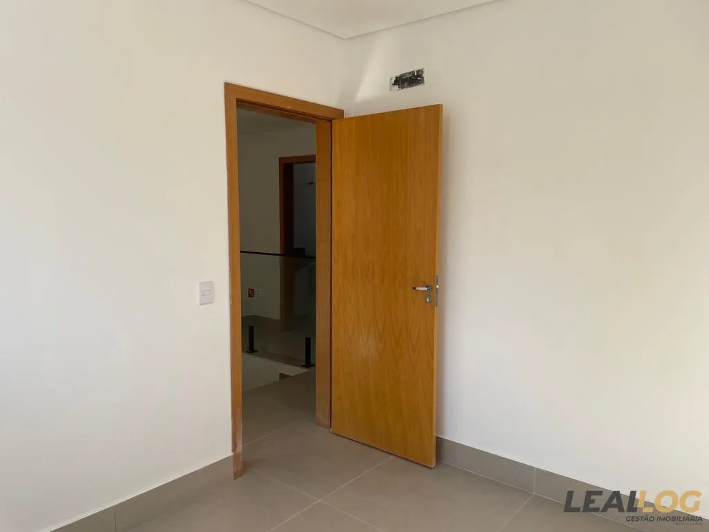 Imagens do imóveis Casa para Venda em Cuiabá / MT no bairro Jardim Tropical