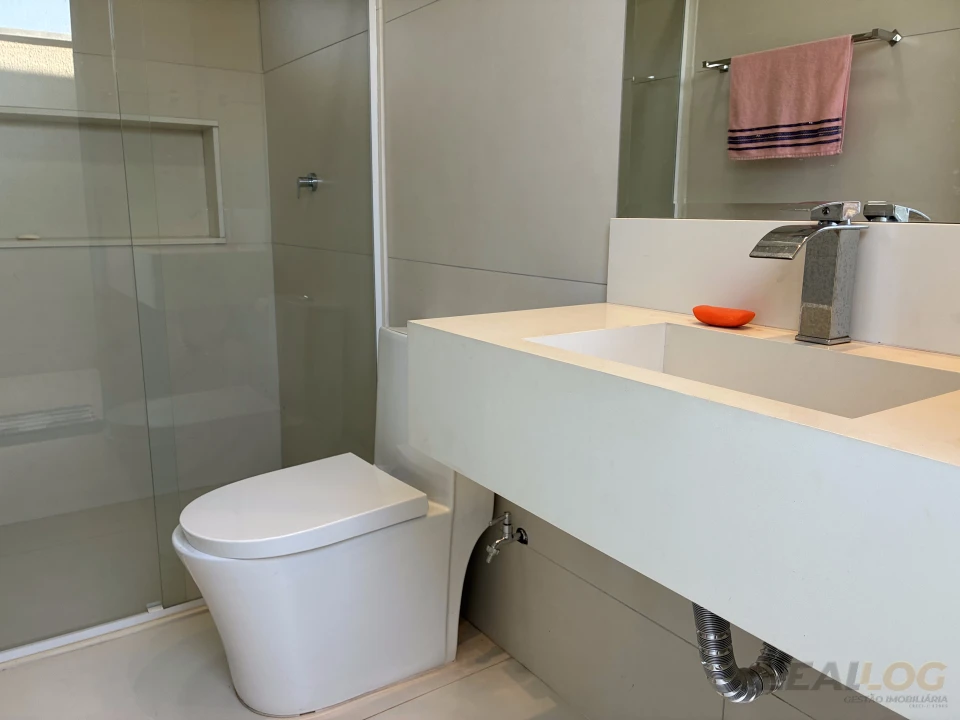 Imagens do imóveis Alugo Casa Mobiliada No Condomínio Belvedere