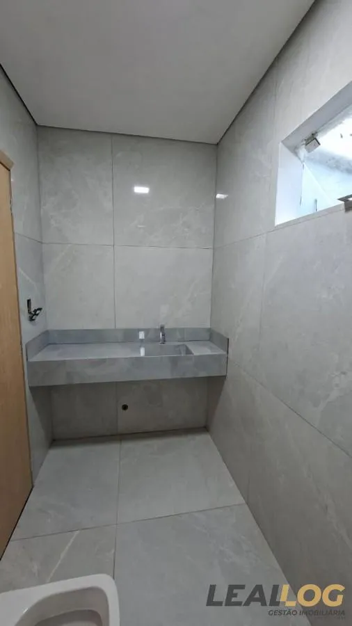 Imagens do imóveis Casa para Venda em Cuiabá / MT no bairro CPA 3