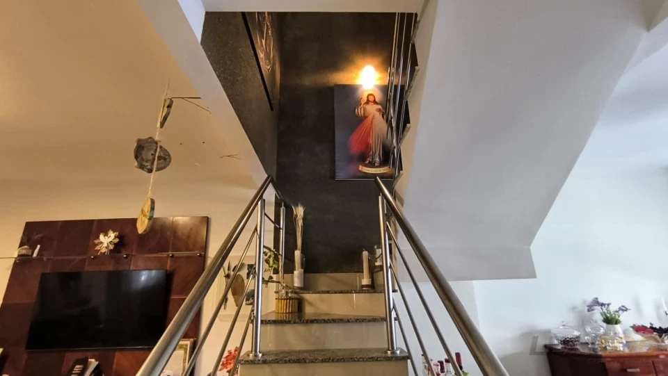 Imagens do imóveis VENDO CASA SOBRADO | CONDOMINIO SOLAR DAS TORRES - CUIABÁ - MT