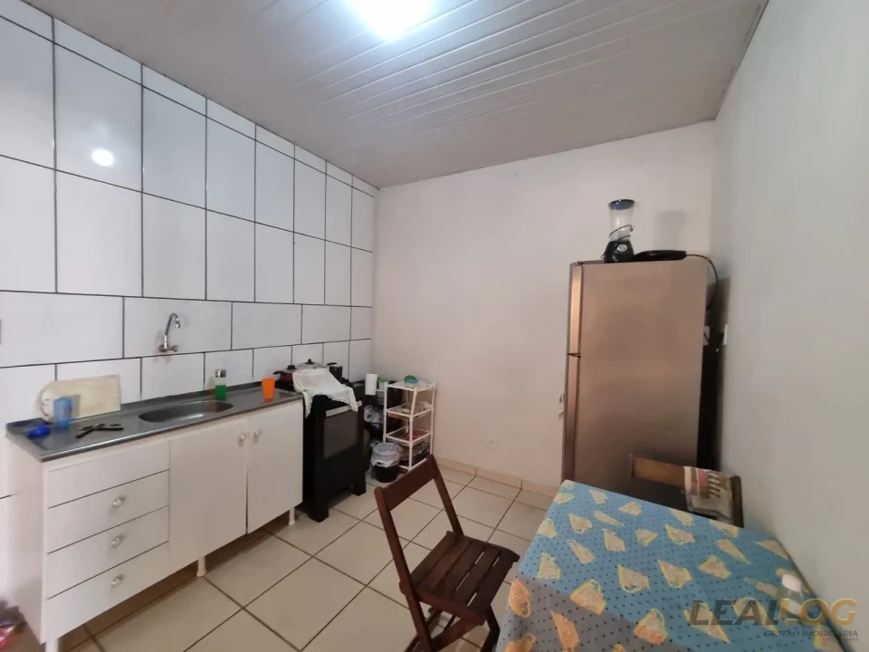 Imagens do imóveis VENDO - CASA NO JARDIM AEROPORTO  - VÁRZEA GRANDE - MT