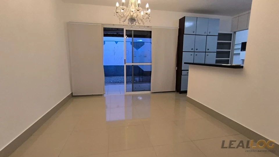 Imagens do imóveis ALUGO - CASA SOBRADO CONDOMÍNIO SOLAR DAS TORRES - CUIABÁ - MT