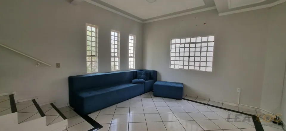 Imagens do imóveis Casa a venda Sobrado no  bairro Jardim Califórnia em Cuiabá MT