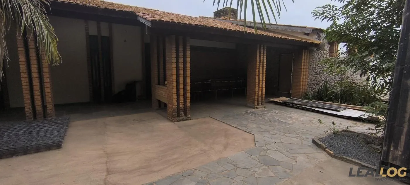 Imagens do imóveis Casa Comercial para Venda em Cuiabá / MT no bairro Duque de Caxias