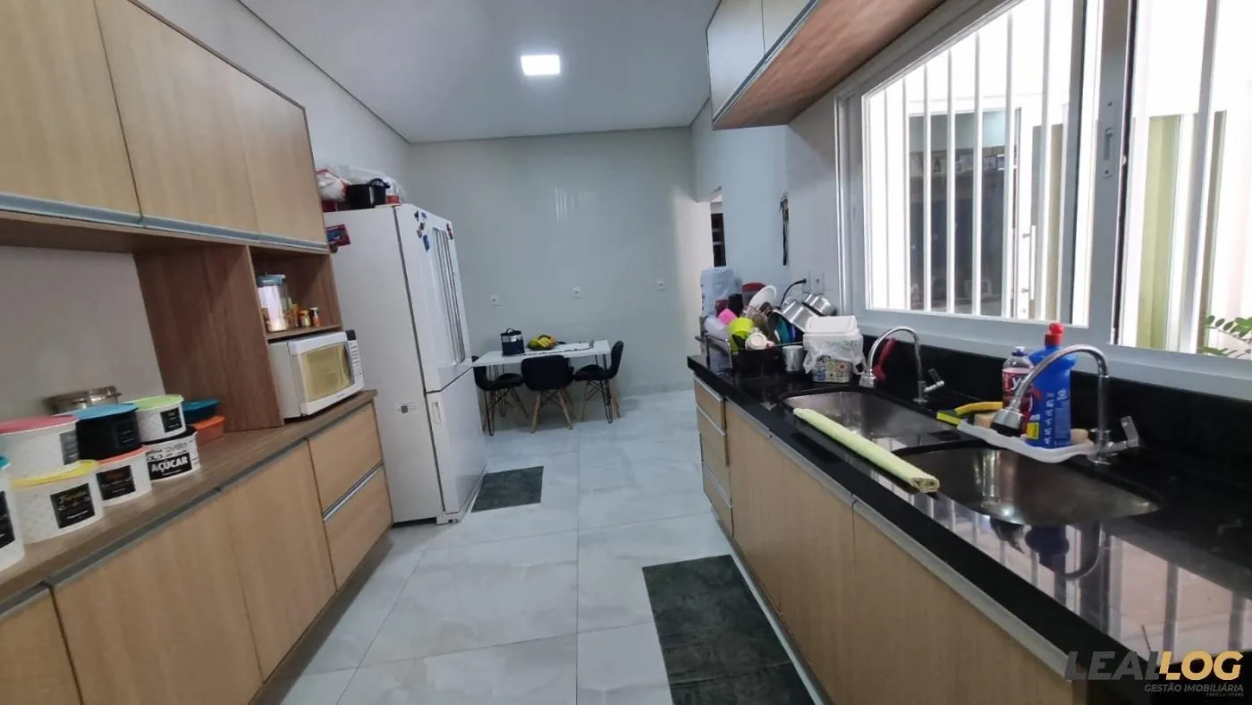 Imagens do imóveis Casa para Venda em Cuiabá / MT no bairro Morada do Ouro