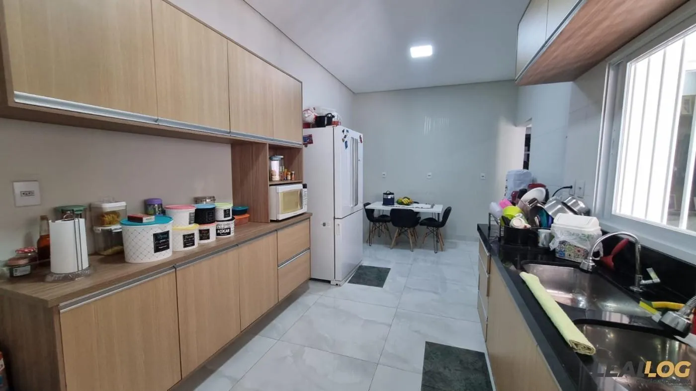 Imagens do imóveis Casa para Venda em Cuiabá / MT no bairro Morada do Ouro