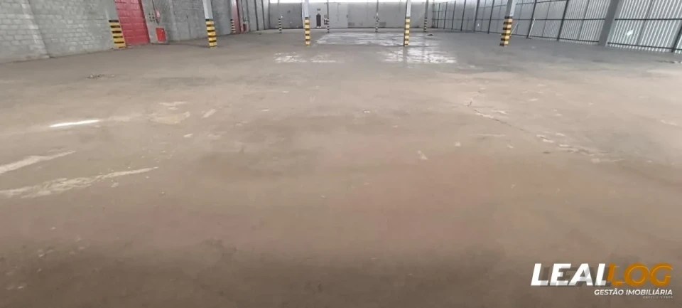 ALUGO - Armazém com 2025m² dentro de condomínio fechado no Distrito Industrial de Cuiabá MT (MODULO G27 B)