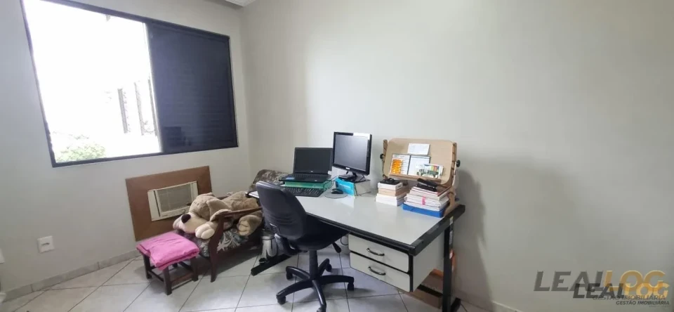 Vendo apartamento no Edifcio Ipiranga Plaza próximo a Praça Popular no bairro Goiabeiras em Cuiabá