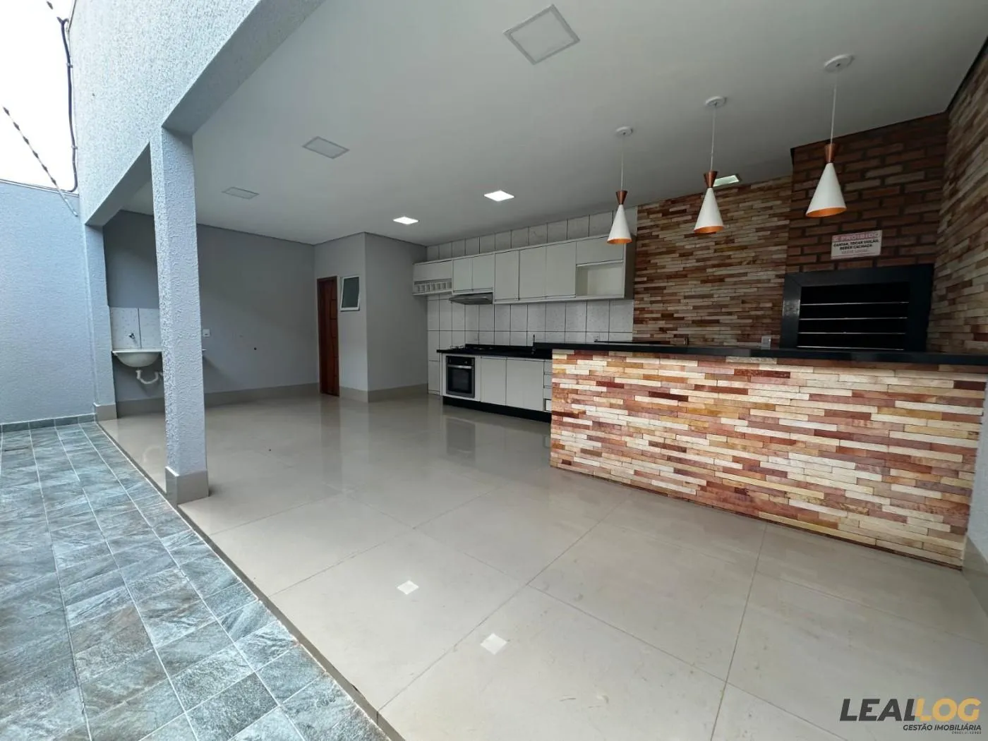 Imagens do imóveis Casa em Condomínio para Venda em Cuiabá / MT no bairro Nova Conquista