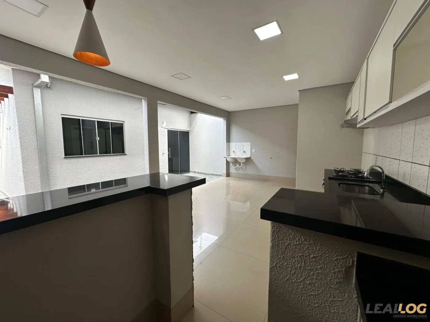 Imagens do imóveis Casa em Condomínio para Venda em Cuiabá / MT no bairro Nova Conquista