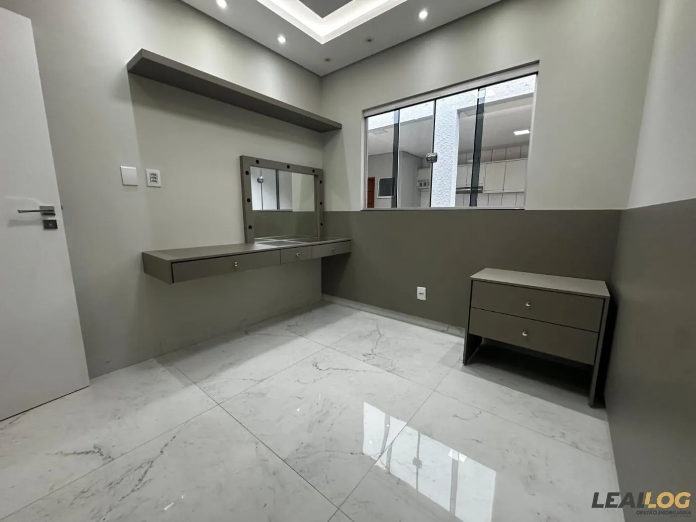 Imagens do imóveis Casa em Condomínio para Venda em Cuiabá / MT no bairro Nova Conquista