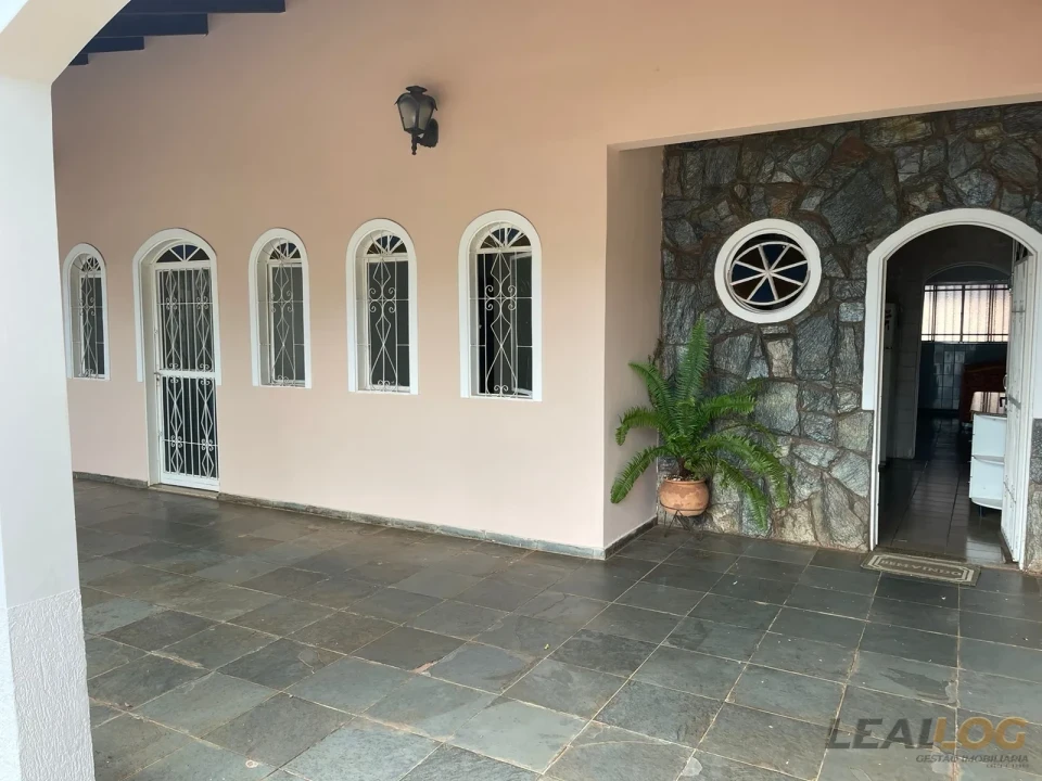 Casa á Venda Morada do Ouro
