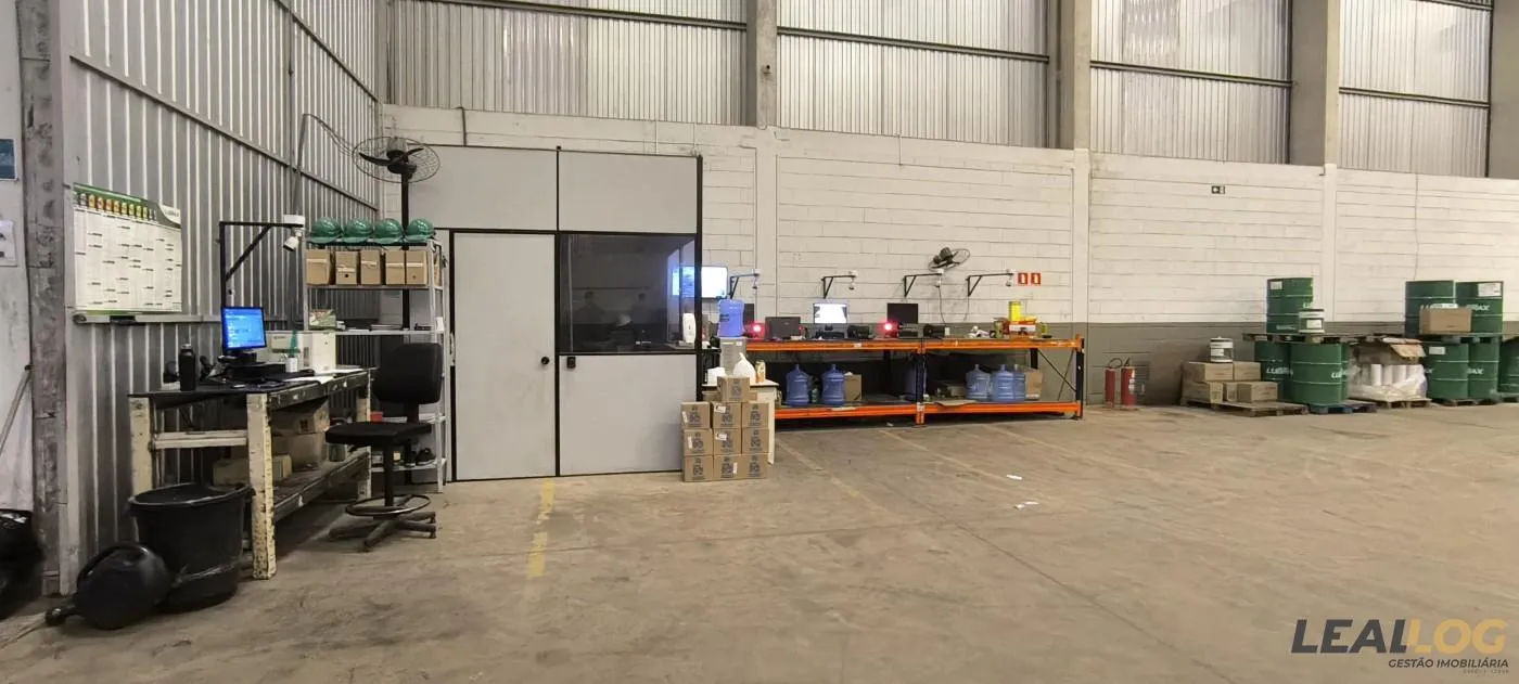 Galpão para Locação em Cuiabá / MT no bairro Jardim Industriário