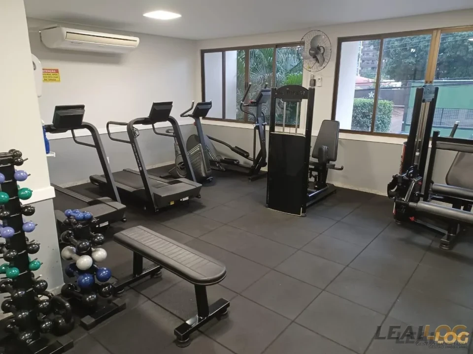 Vendo apartamento no Edifcio Ipiranga Plaza próximo a Praça Popular no bairro Goiabeiras em Cuiabá