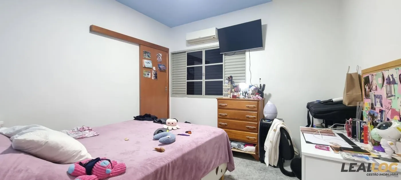 Imagens do imóveis Casa para Venda em Cuiabá / MT no bairro Araés