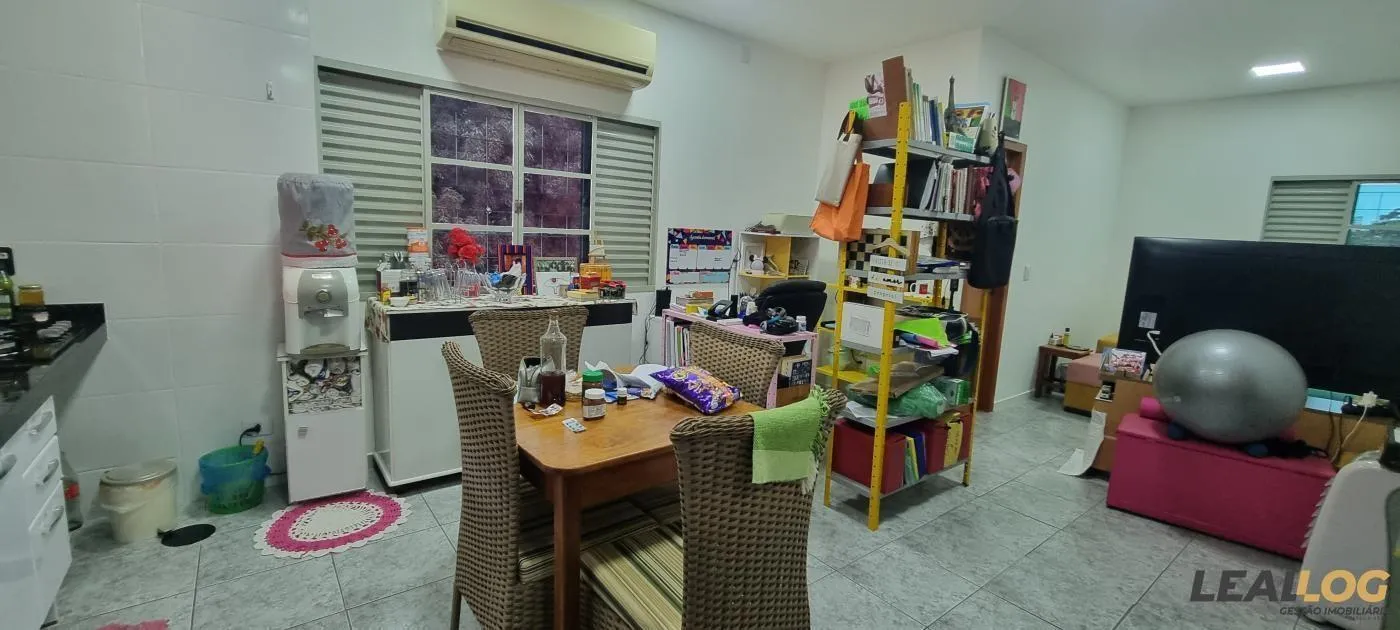 Imagens do imóveis Casa para Venda em Cuiabá / MT no bairro Araés