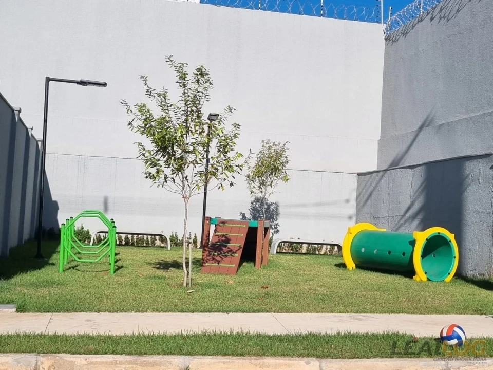 Imagens do imóveis ALUGO - Casa  sobrado Condomínio fechado  PLENO em Cuiabá - MT