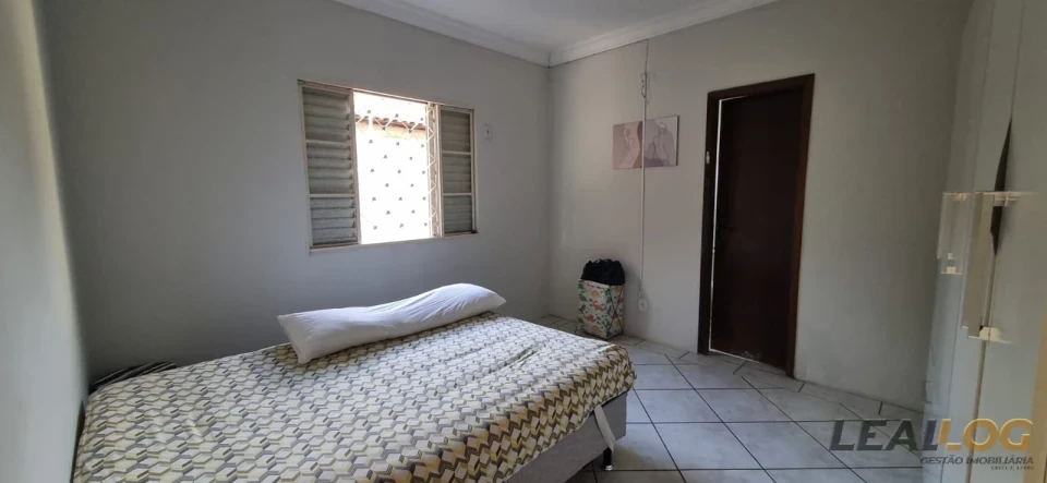 Imagens do imóveis VENDO - Casa no Flamboyant/ próximo ao shopping Estação/ Cuiabá - MT