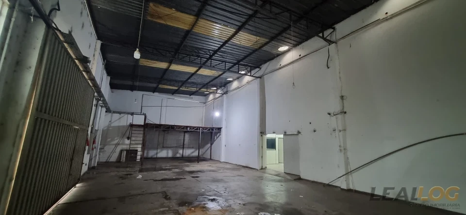 LOCAÇÃO – CONJUNTO COMERCIAL COMPLETO | GALPÃO + PRÉDIO CORPORATIVO