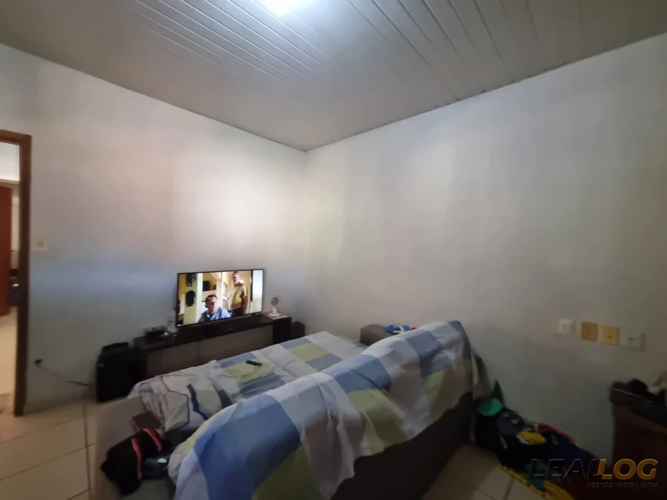 Imagens do imóveis VENDO - CASA NO JARDIM AEROPORTO  - VÁRZEA GRANDE - MT