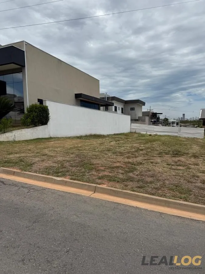 Imagens do imóveis Terreno para Venda em Várzea Grande / MT no bairro Condomínio Residencial Florais da Mata