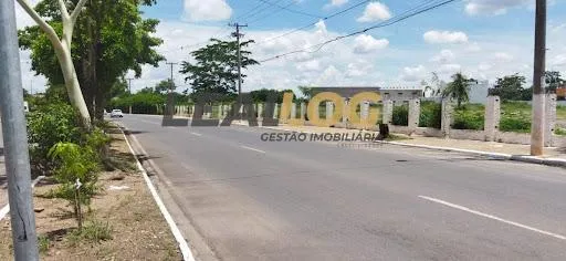 Área para Venda em Cuiabá / MT no bairro Miguel Sutil
