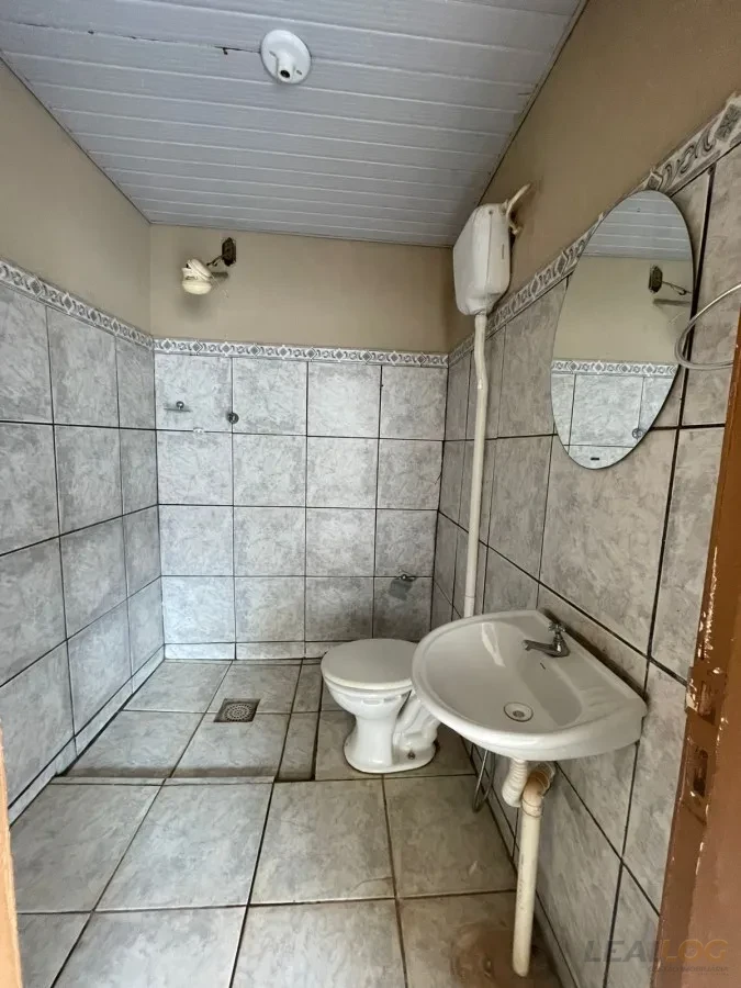 Imagens do imóveis Vendo casa de esquina com piscina no Bairro Morada do Ouro em Cuiabá.