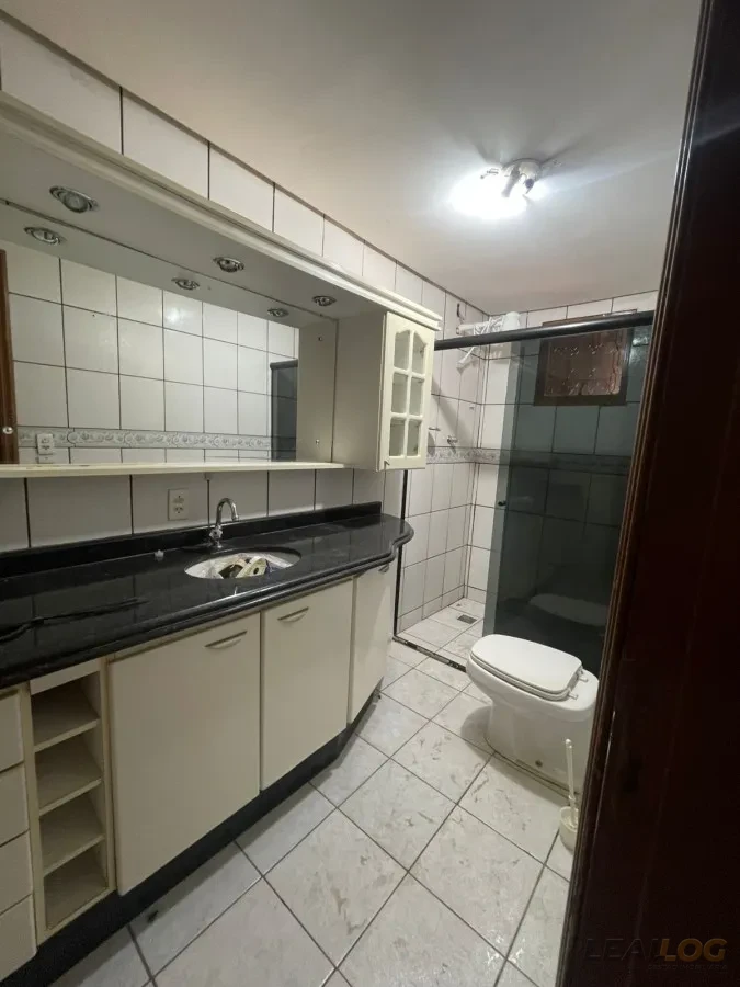 Imagens do imóveis Vendo casa de esquina com piscina no Bairro Morada do Ouro em Cuiabá.