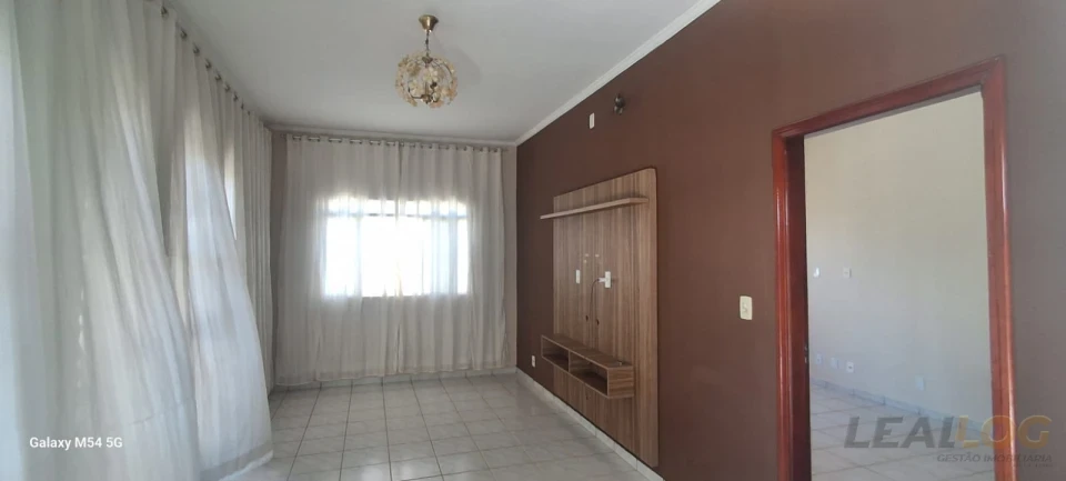 Imagens do imóveis ALUGO - Casa no bairro Parque Atalaia em Cuiabá - MT