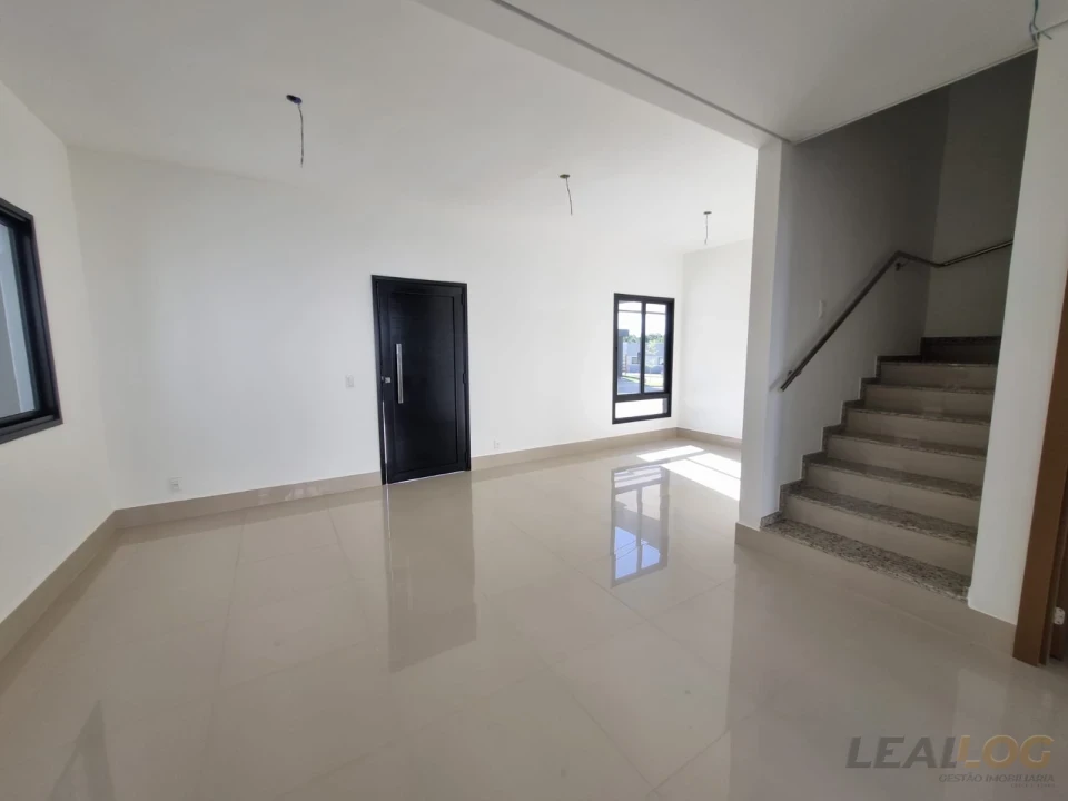 Imagens do imóveis ALUGO - Casa  sobrado Condomínio fechado  PLENO em Cuiabá - MT