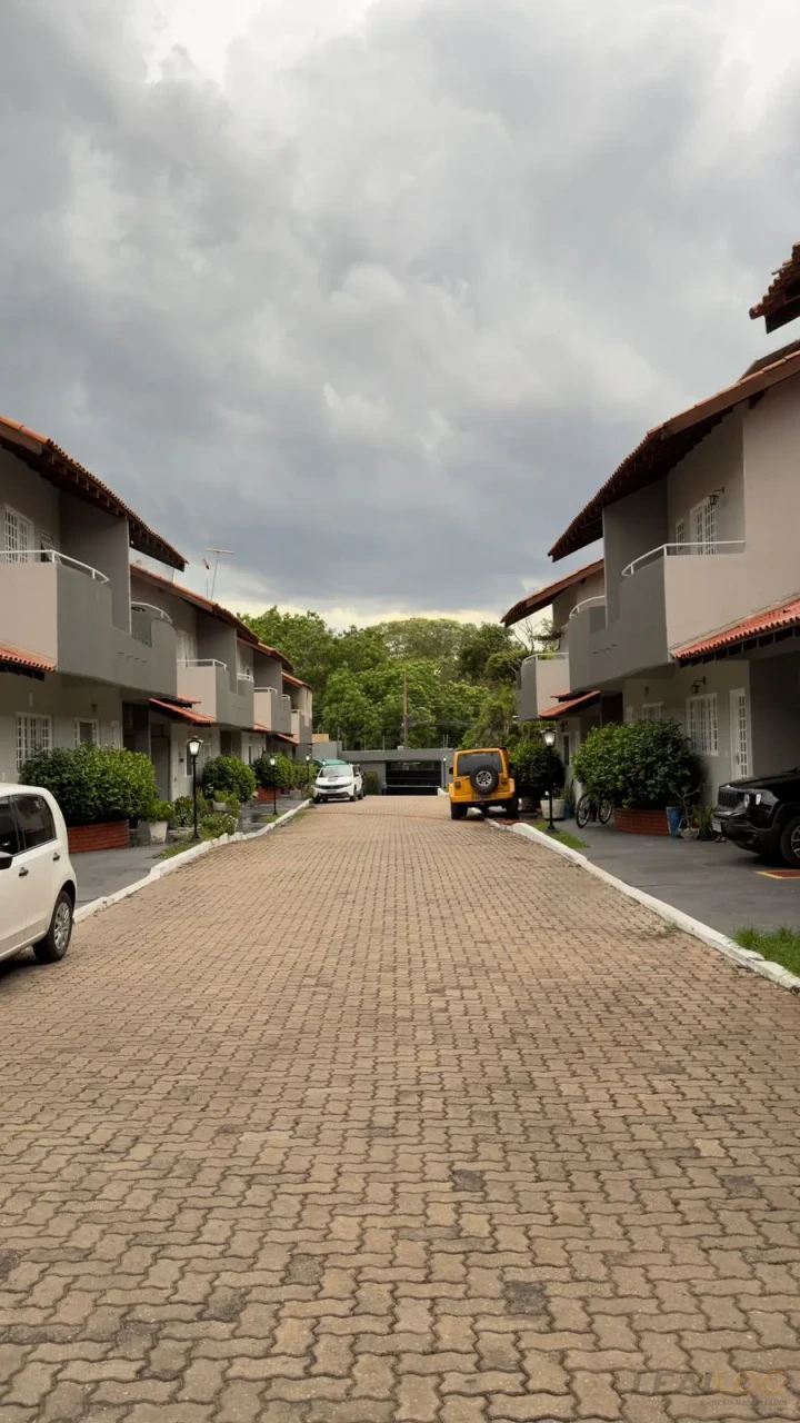 Casa a venda em condomínio!