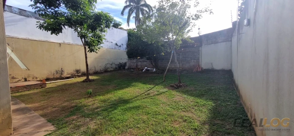 Imagens do imóveis VENDO - Casa no Flamboyant/ próximo ao shopping Estação/ Cuiabá - MT