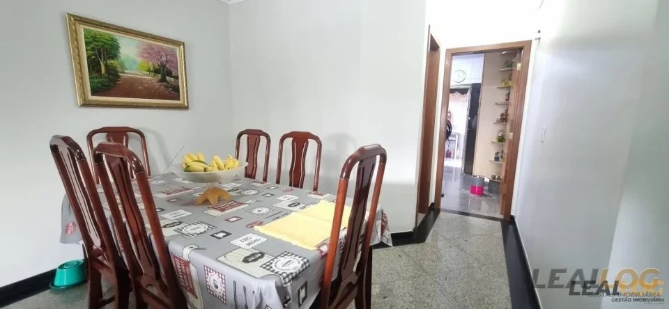 Vendo apartamento no Edifcio Ipiranga Plaza próximo a Praça Popular no bairro Goiabeiras em Cuiabá