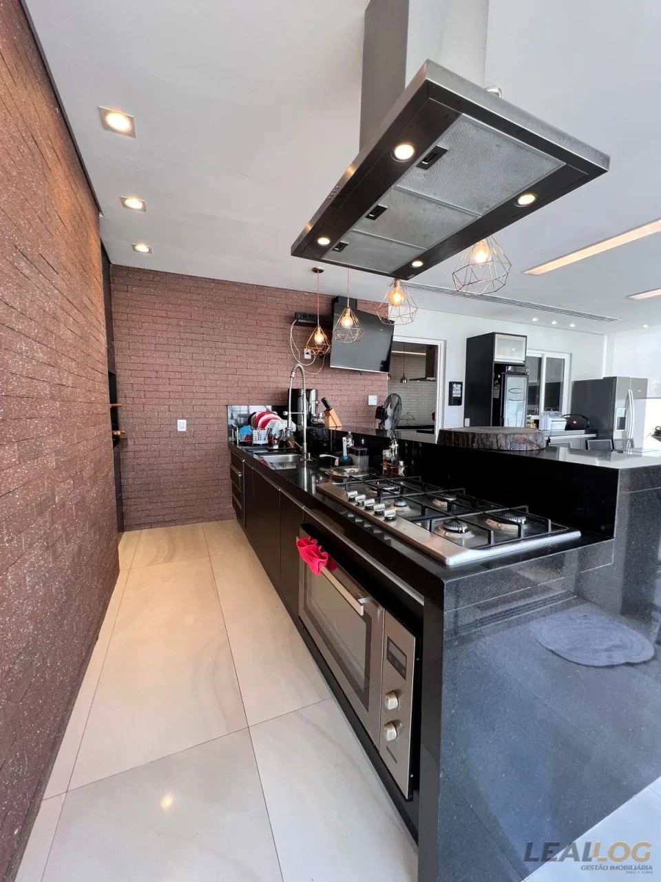 Imagens do imóveis Vendo Casa de alto Padrão no Alphaville 2 em Cuiabá MT