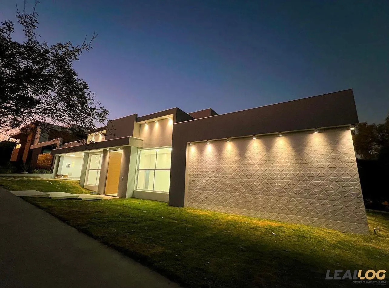 Casa em Condomínio para Venda em Cuiabá / MT no bairro Jardim Imperial