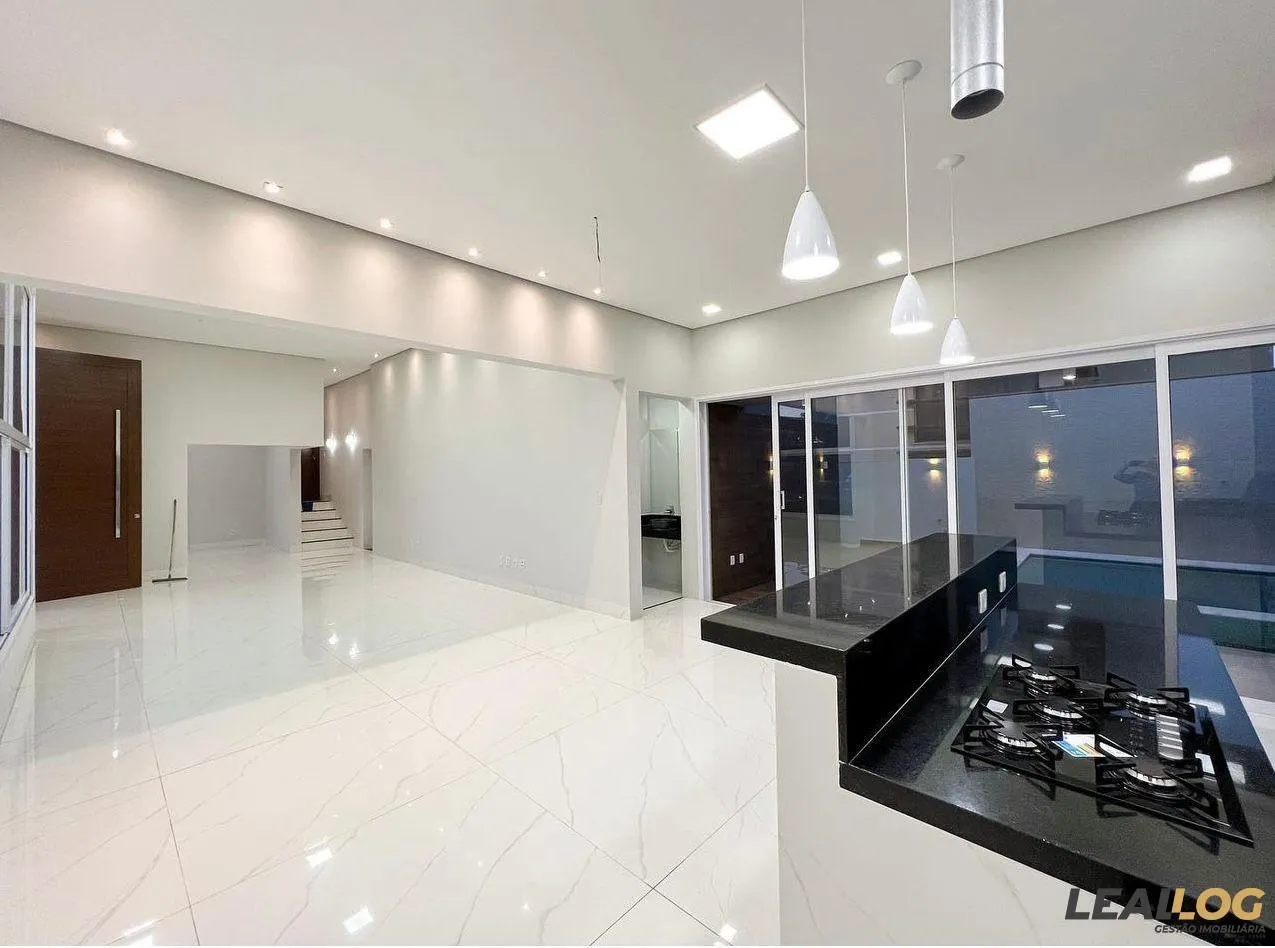 Casa em Condomínio para Venda em Cuiabá / MT no bairro Jardim Imperial