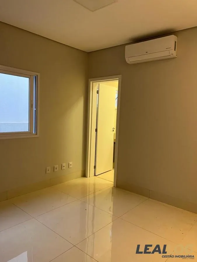Casa em Condomínio para Venda em Cuiabá / MT no bairro Jardim Imperial