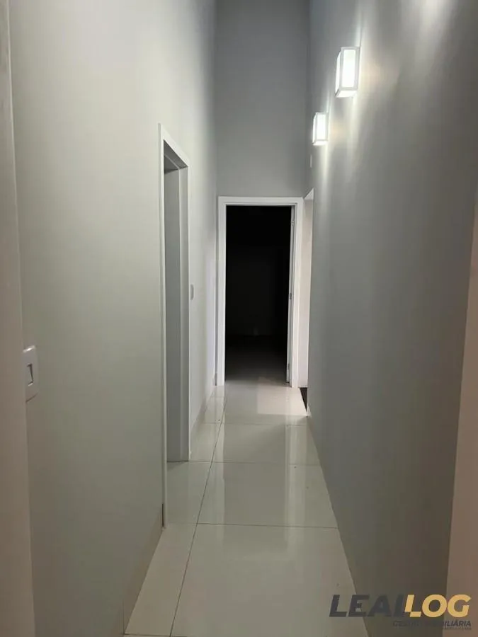 Casa em Condomínio para Venda em Cuiabá / MT no bairro Jardim Imperial