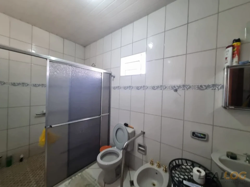 Imagens do imóveis VENDO - CASA NO JARDIM AEROPORTO  - VÁRZEA GRANDE - MT