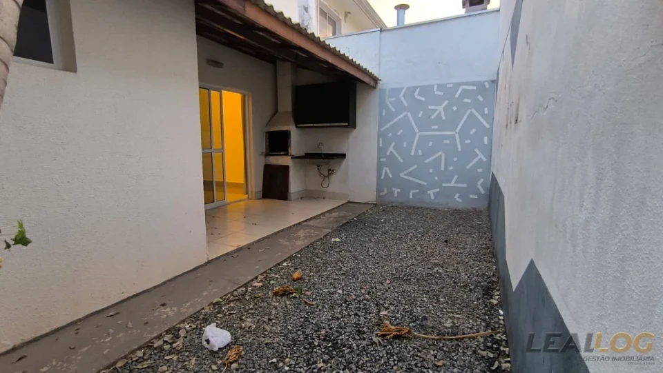 Imagens do imóveis ALUGO - CASA SOBRADO CONDOMÍNIO SOLAR DAS TORRES - CUIABÁ - MT