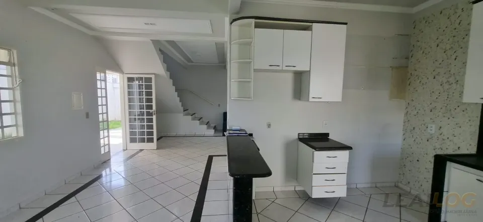 Imagens do imóveis Casa a venda Sobrado no  bairro Jardim Califórnia em Cuiabá MT