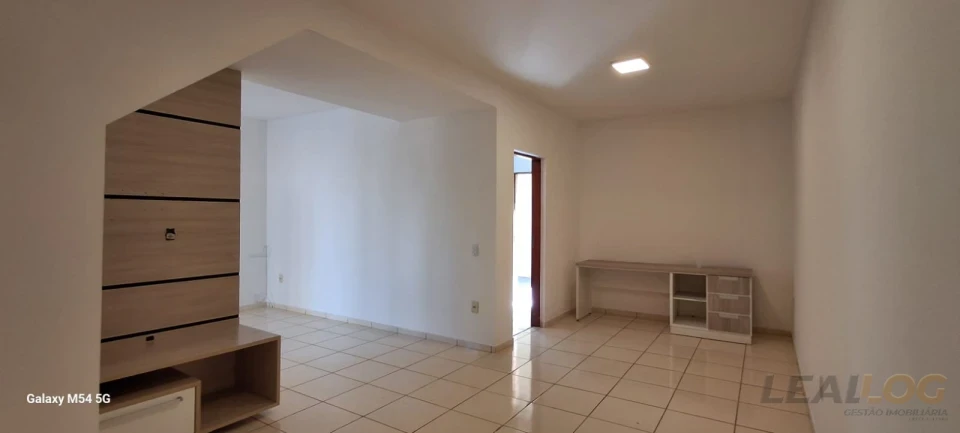 Imagens do imóveis ALUGO - Casa sobrado no Condominio Olinda - Cuiabá - MT