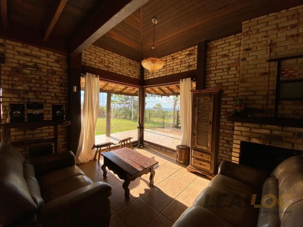 Casa para Venda em Chapada dos Guimarães / MT no bairro Florada